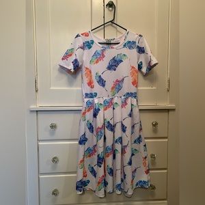 Lularoe Amelia rainbow feather dress size small with pockets and pleats